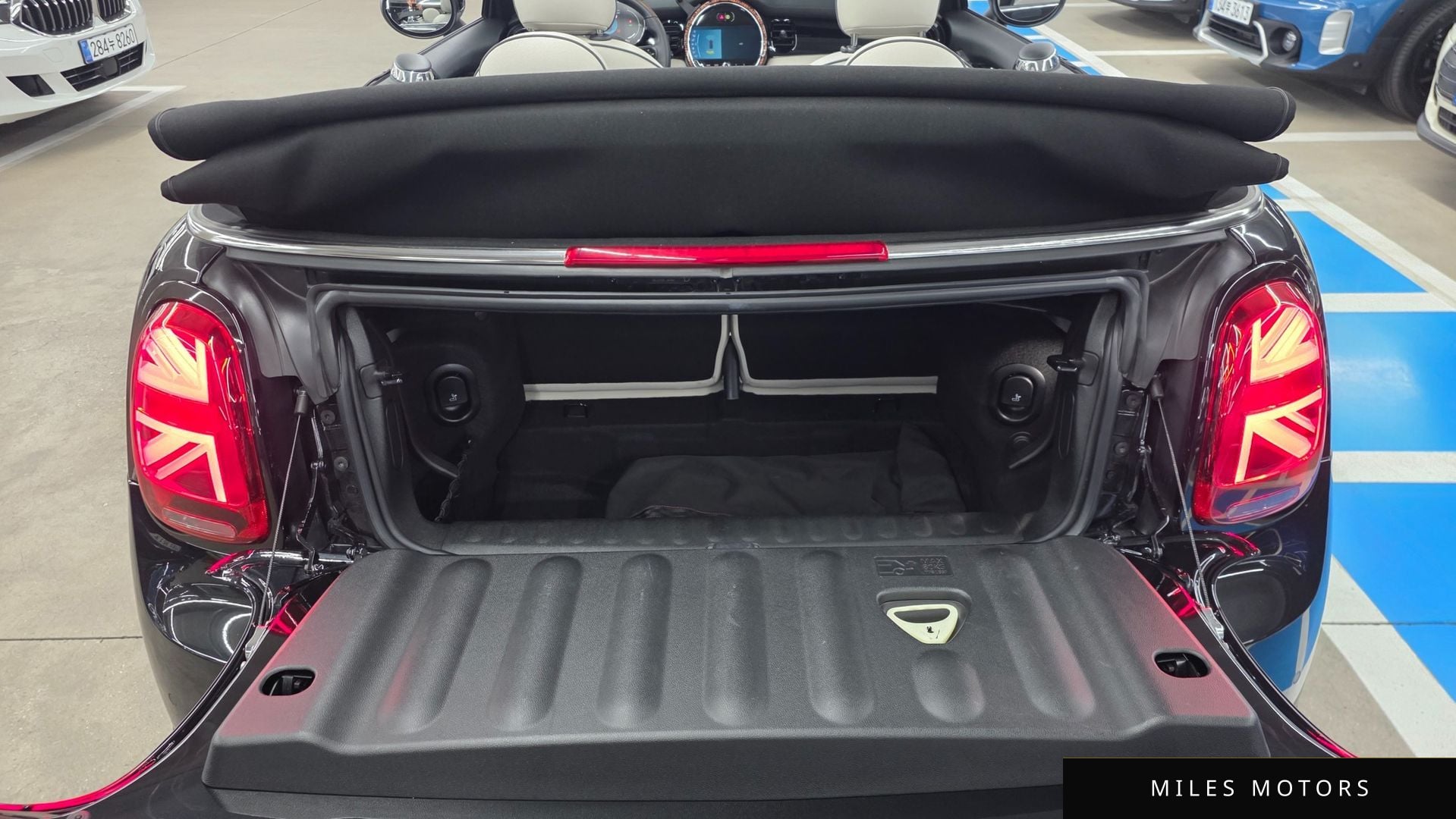 MINI Cooper Convertible 2023 — миниатюра 11