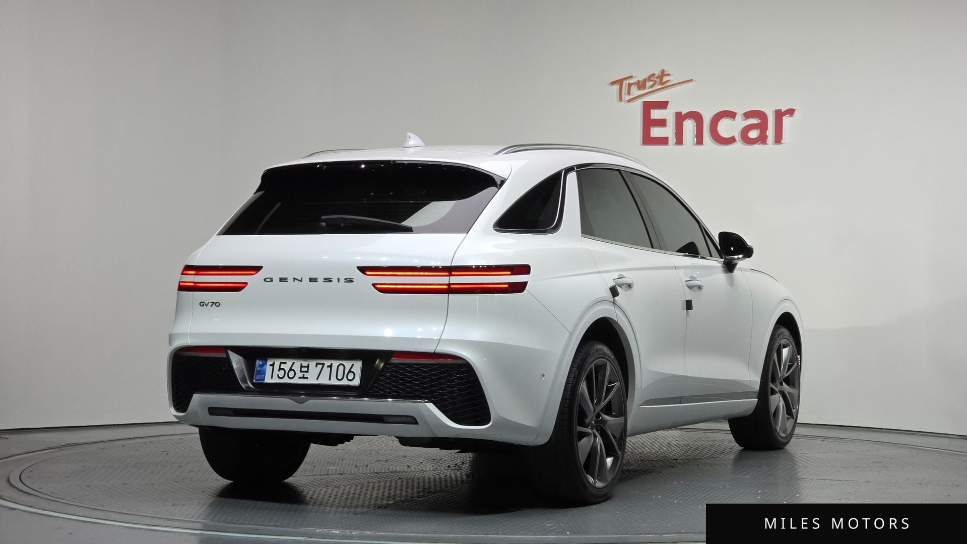 Genesis GV70 2023 — миниатюра 2