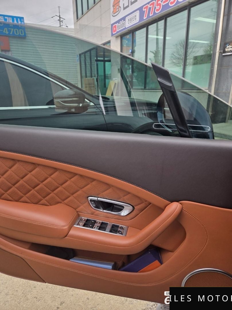 Bentley Continental GT 2016 — миниатюра 6