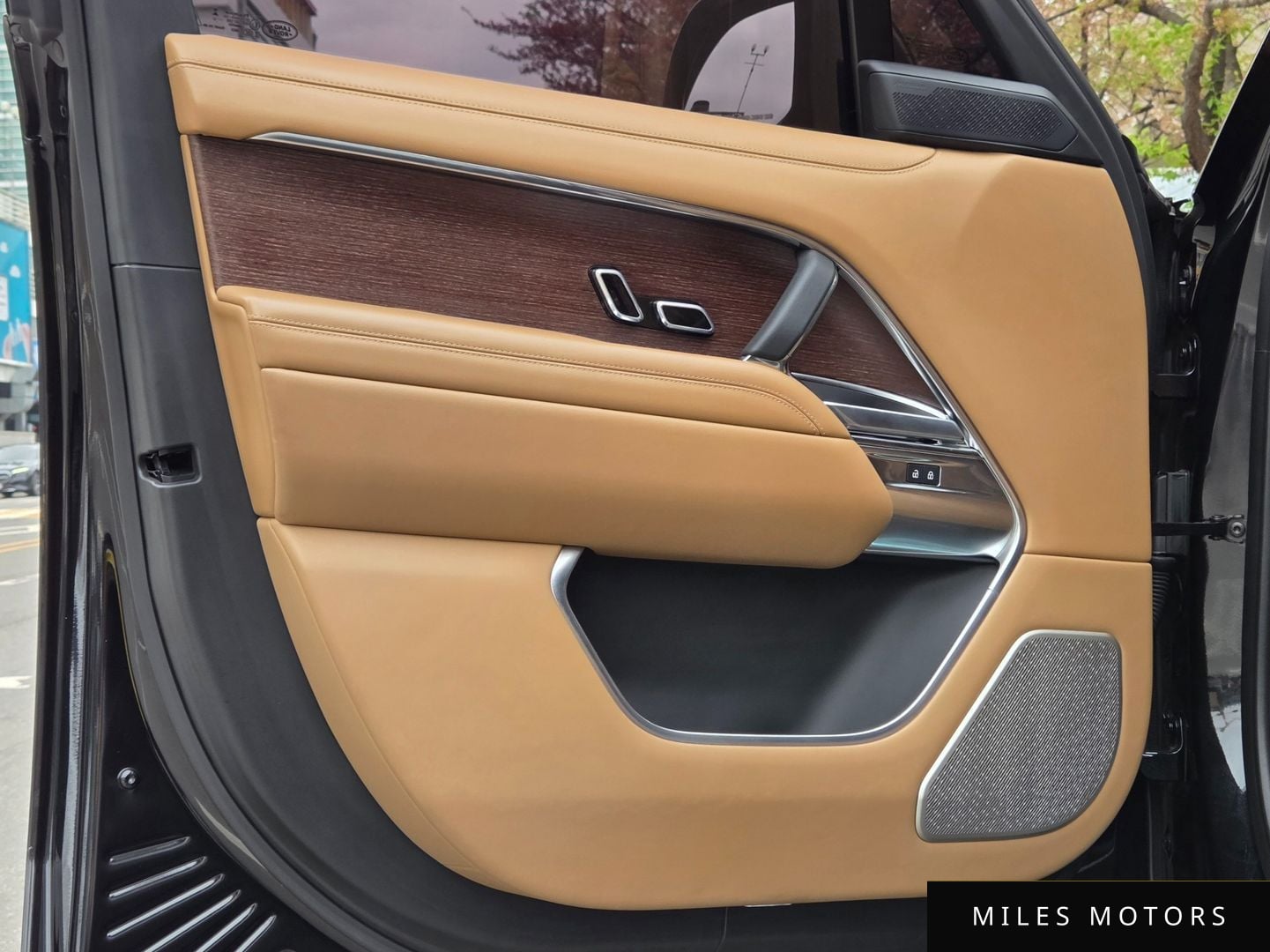 Land Rover Range Rover 2023 — миниатюра 11