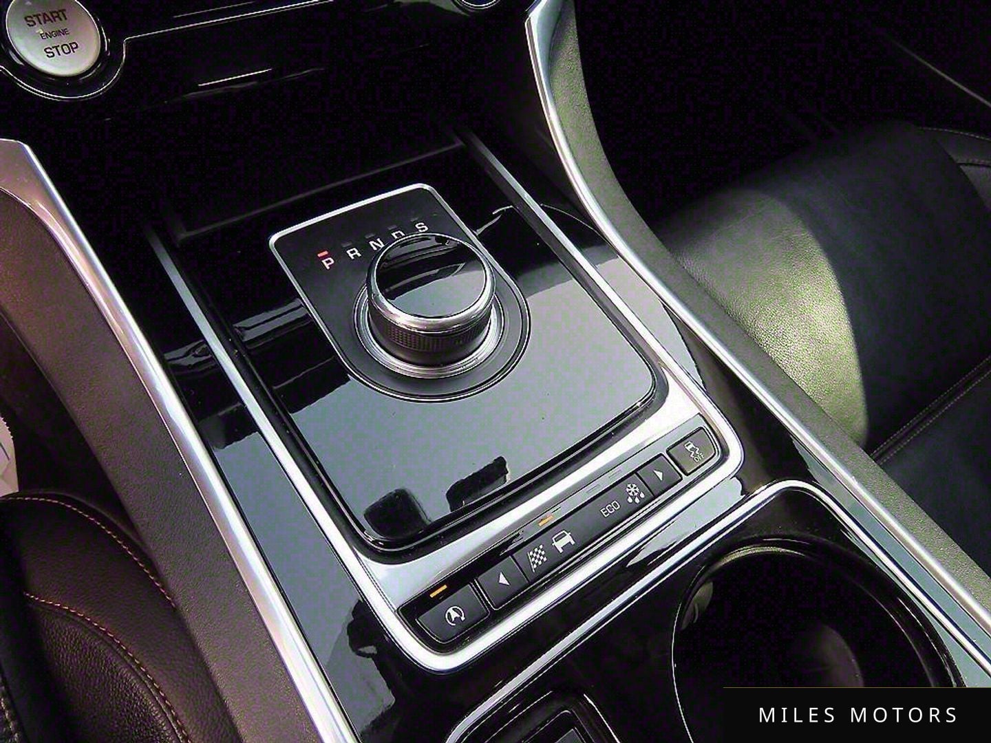 Jaguar XE 2017 — миниатюра 9