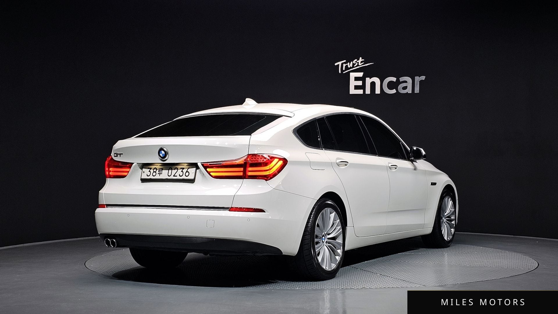 BMW 5 Series GT (F07) 2016 — миниатюра 2