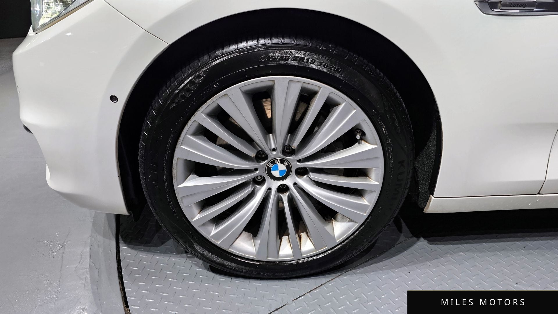BMW 5 Series GT (F07) 2016 — миниатюра 5