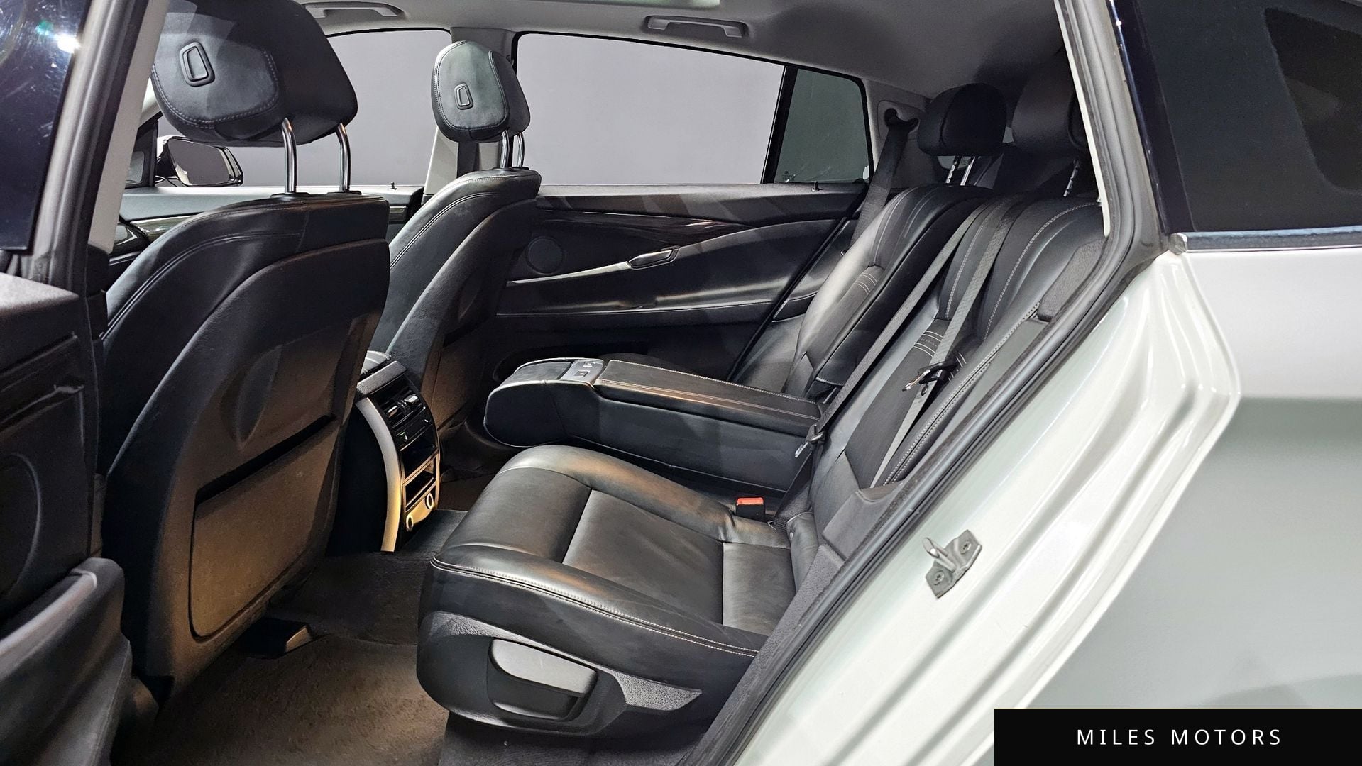 BMW 5 Series GT (F07) 2016 — миниатюра 12