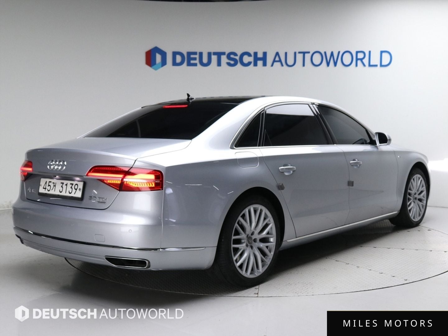 Audi A8 2015 — миниатюра 2