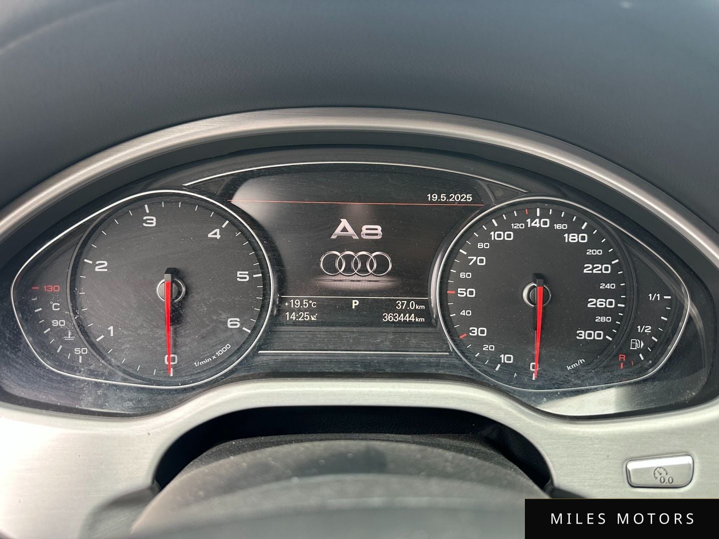 Audi A8 2015 — миниатюра 8