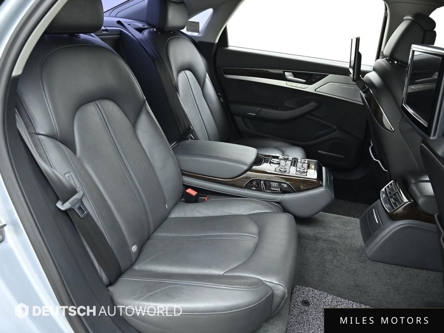 Audi A8 2015 — миниатюра 12