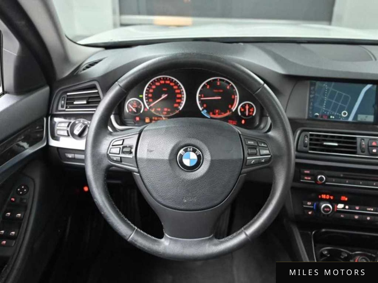 BMW 5시리즈 (F10) 2012 — миниатюра 13