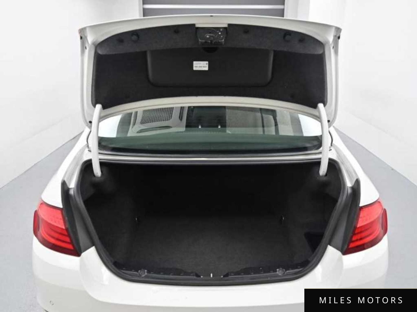 BMW 5시리즈 (F10) 2012 — миниатюра 20