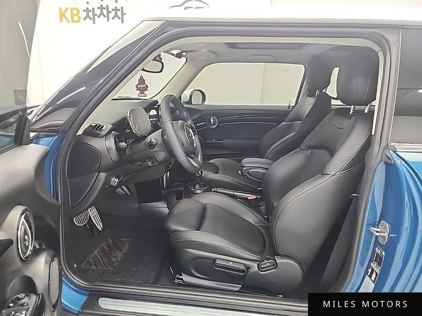 MINI Cooper 2023 — миниатюра 11