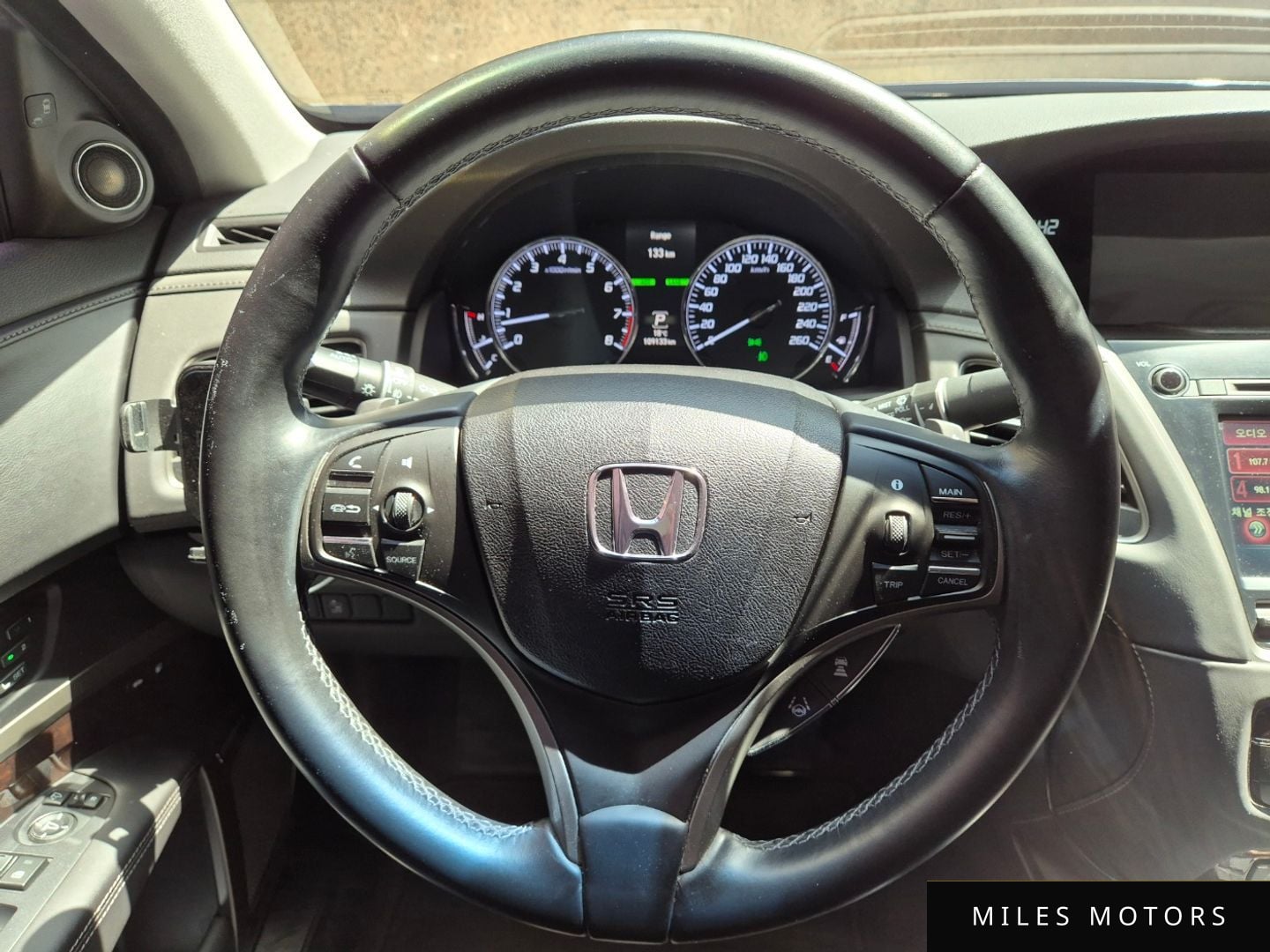 Honda Legend 2016 — миниатюра 10
