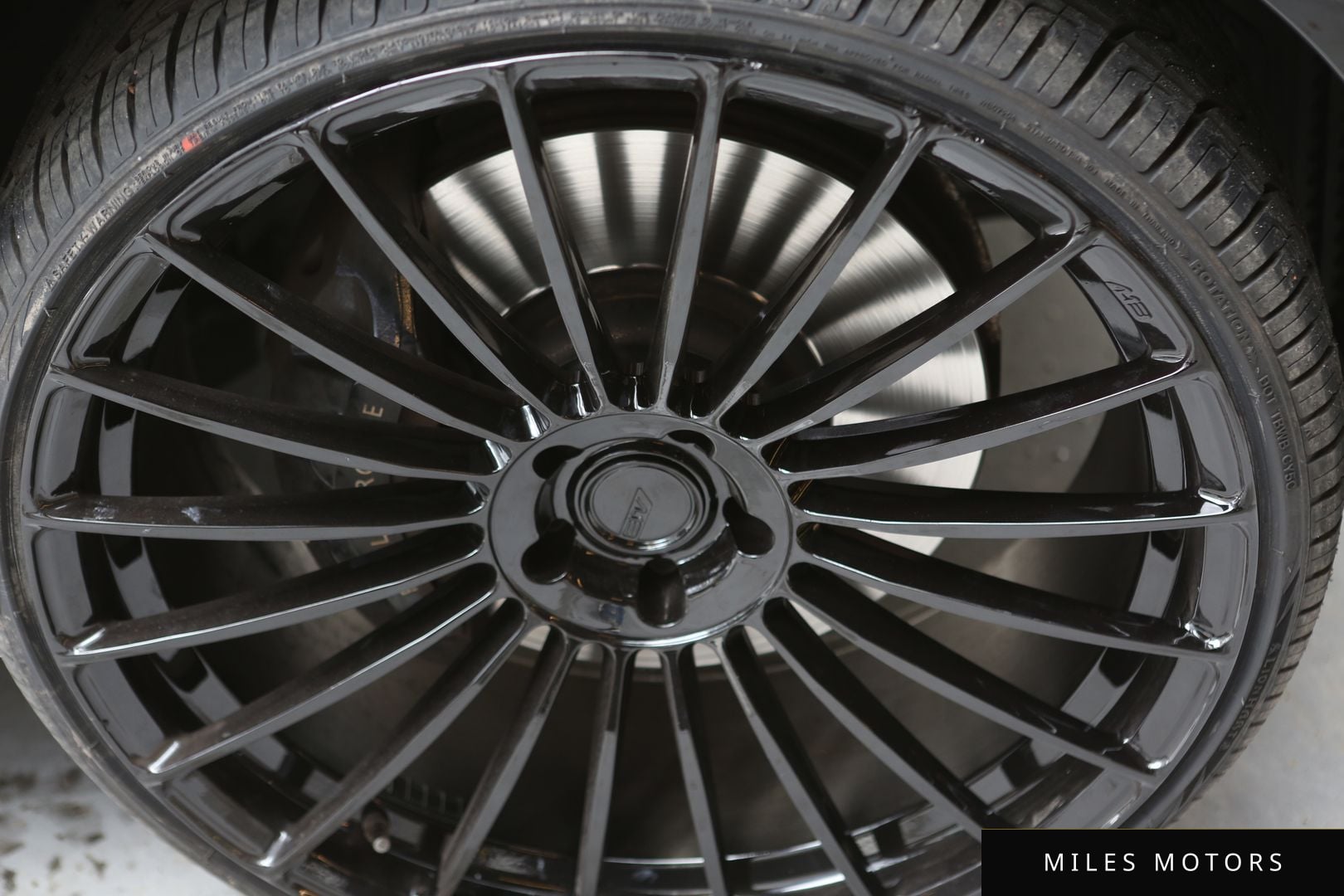 Rolls-Royce 고스트 2016 — миниатюра 5