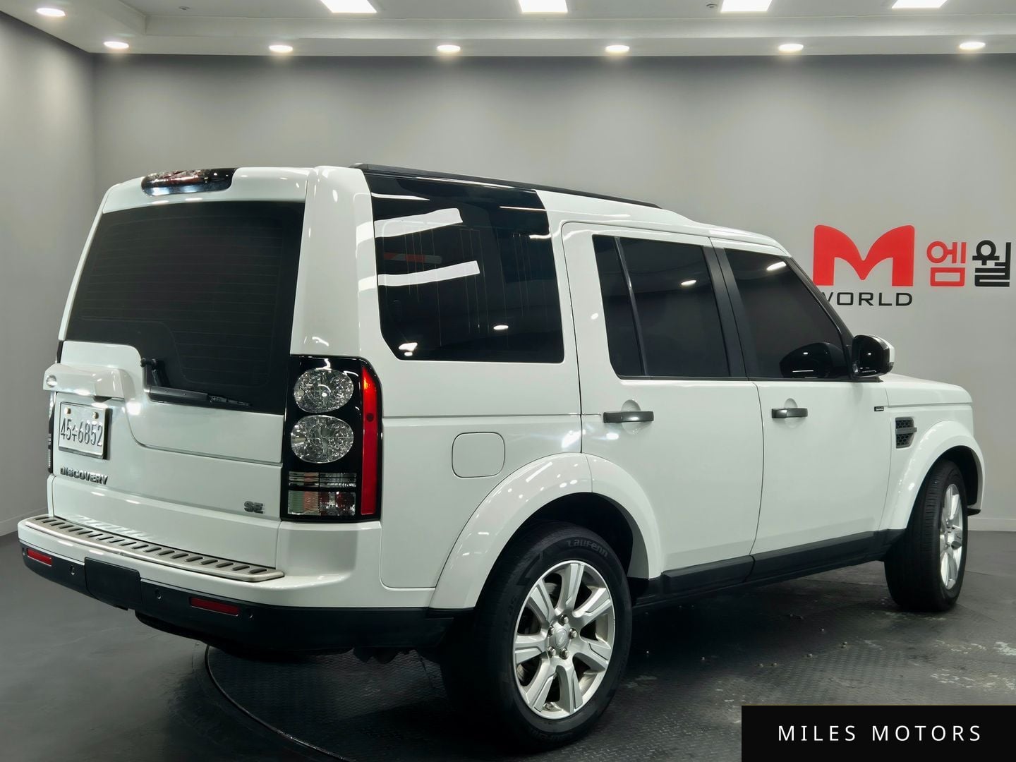 Land Rover Discovery 2015 — миниатюра 3