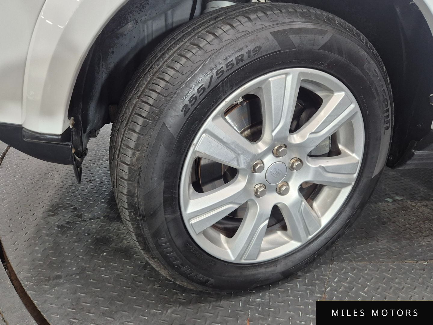 Land Rover Discovery 2015 — миниатюра 5