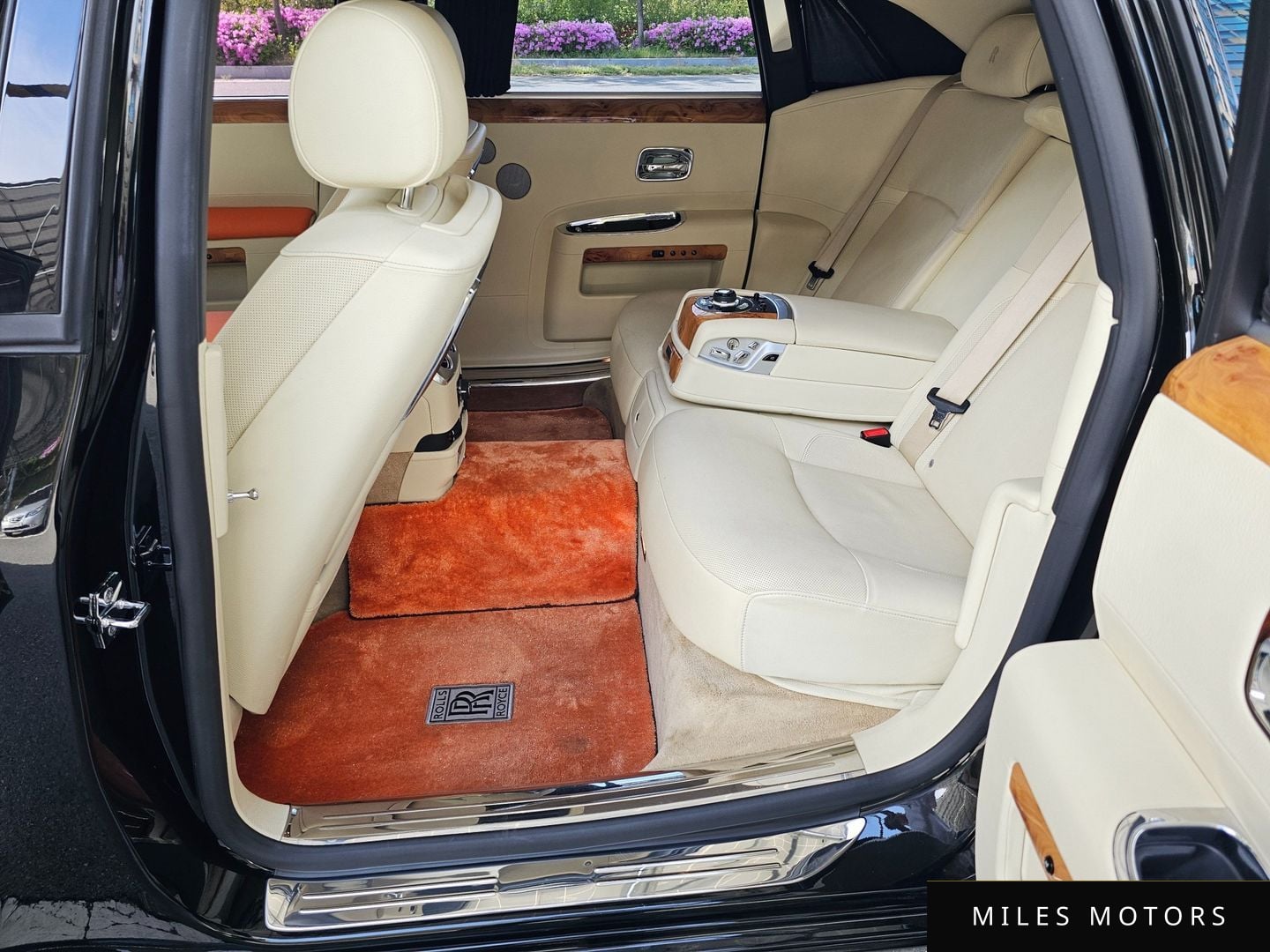 Rolls-Royce 고스트 2013 — миниатюра 8