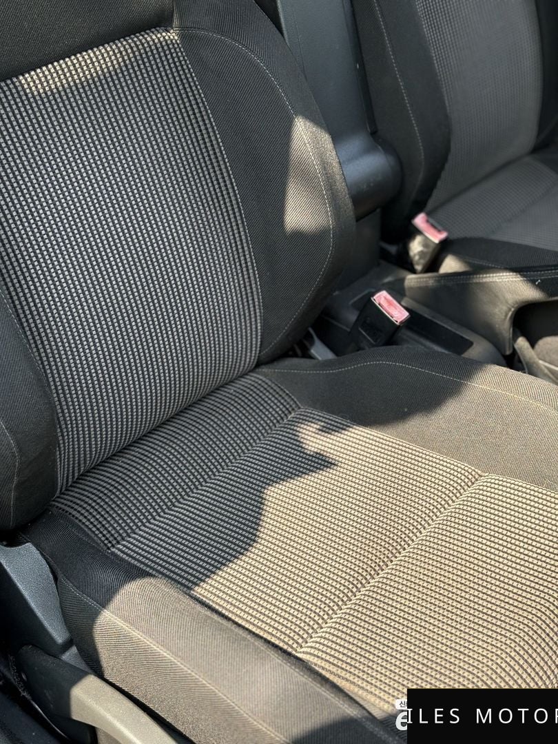Volkswagen Golf 2003 — миниатюра 11