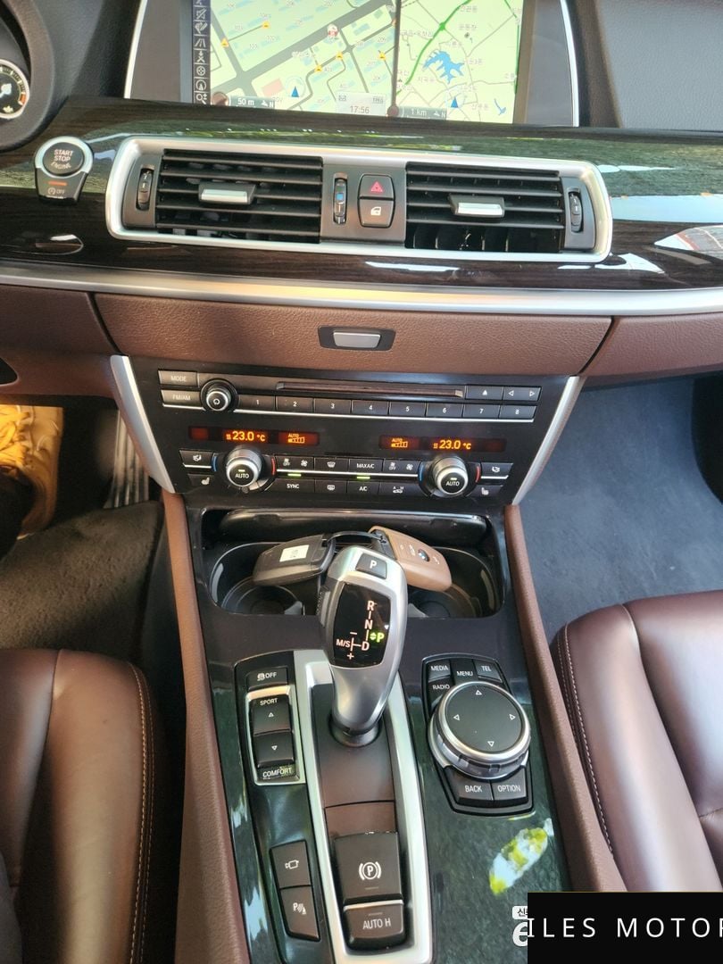 BMW 5 Series GT (F07) 2017 — миниатюра 8