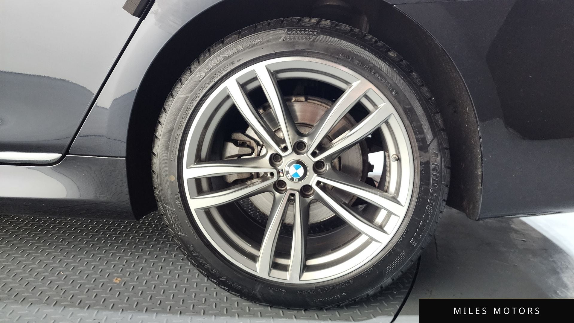 BMW 7 Series (G11) 2018 — миниатюра 7