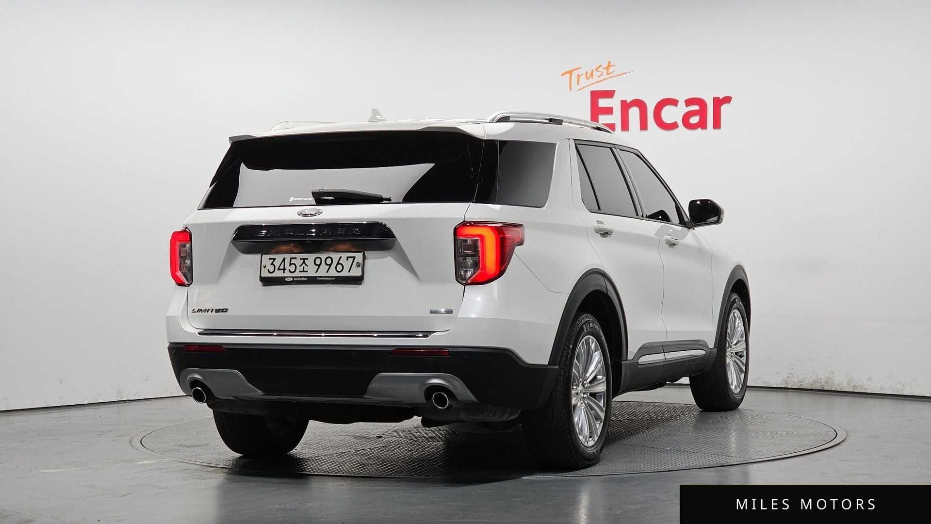 Ford Explorer 2020 — миниатюра 2