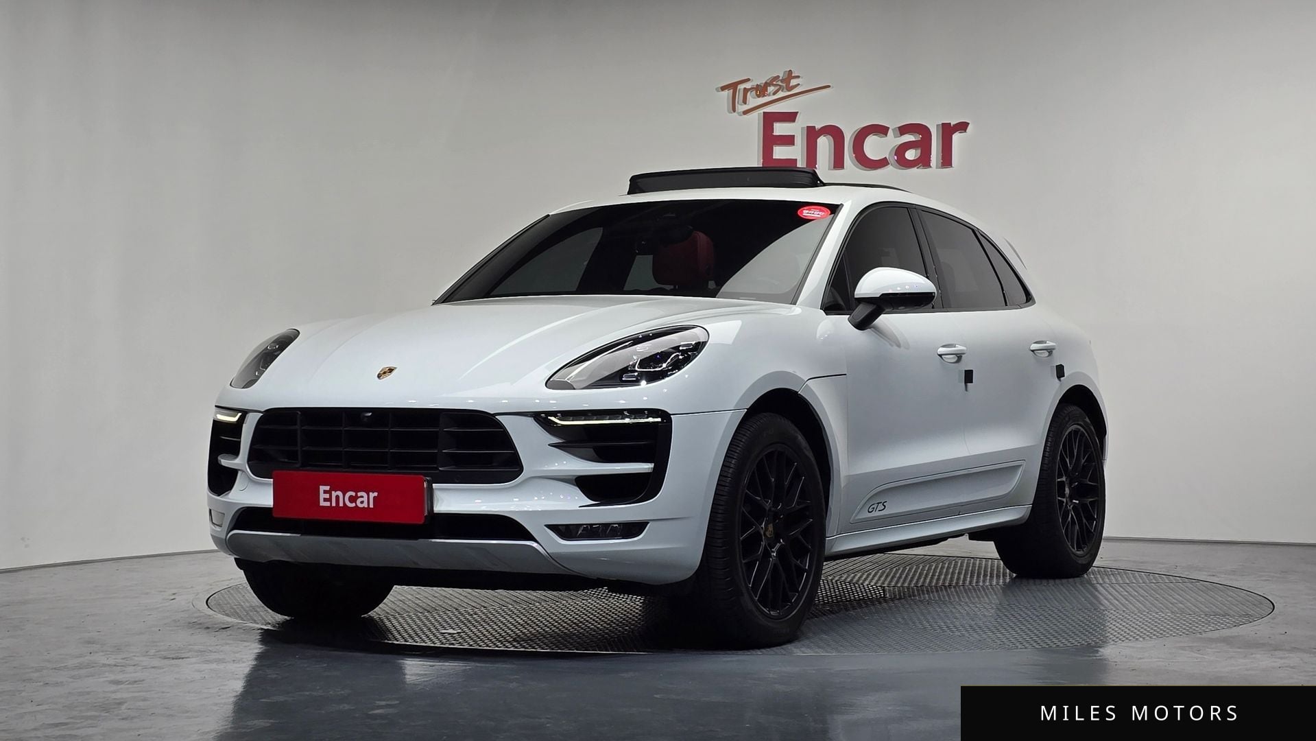 Porsche Macan 2017 — фото 1 из 12