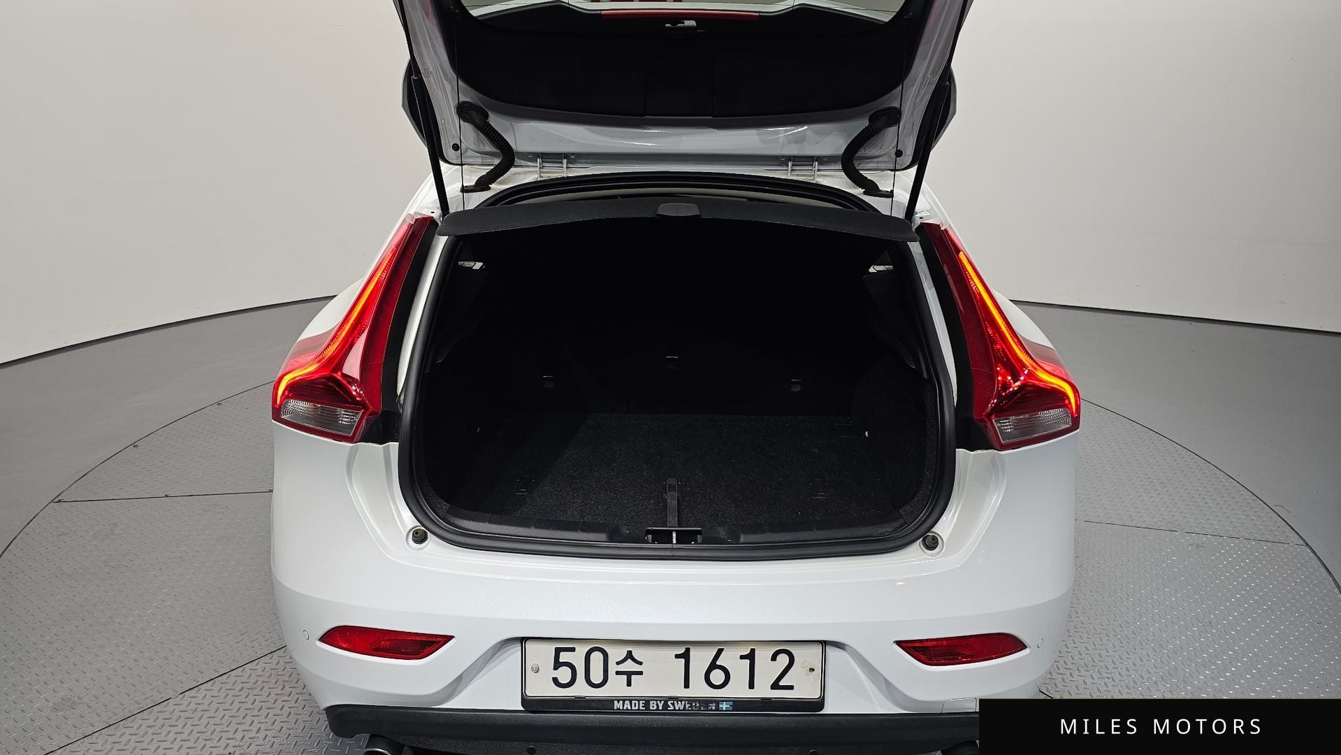 Volvo V40 2018 — миниатюра 20