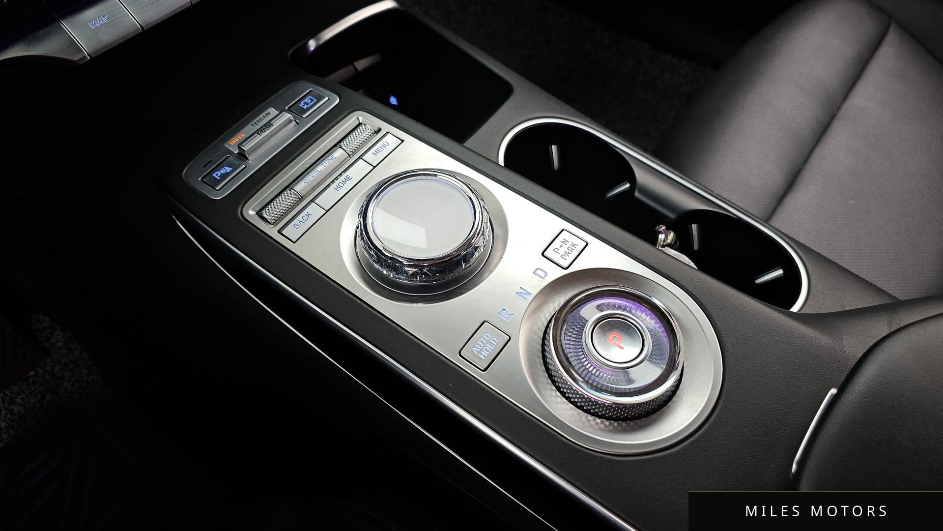 Genesis GV70 2021 — миниатюра 12
