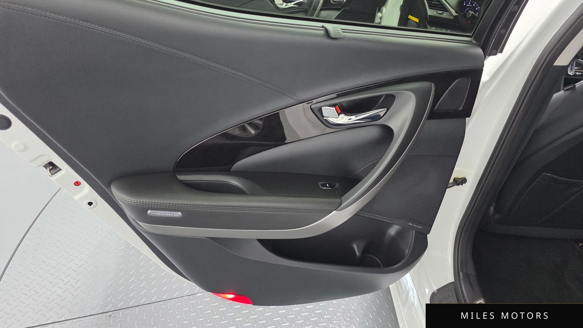 Hyundai Grandeur 2017 — миниатюра 15