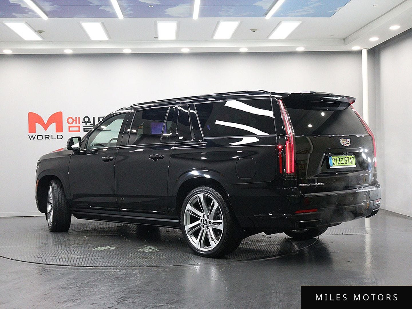 Cadillac Escalade 2025 — миниатюра 3