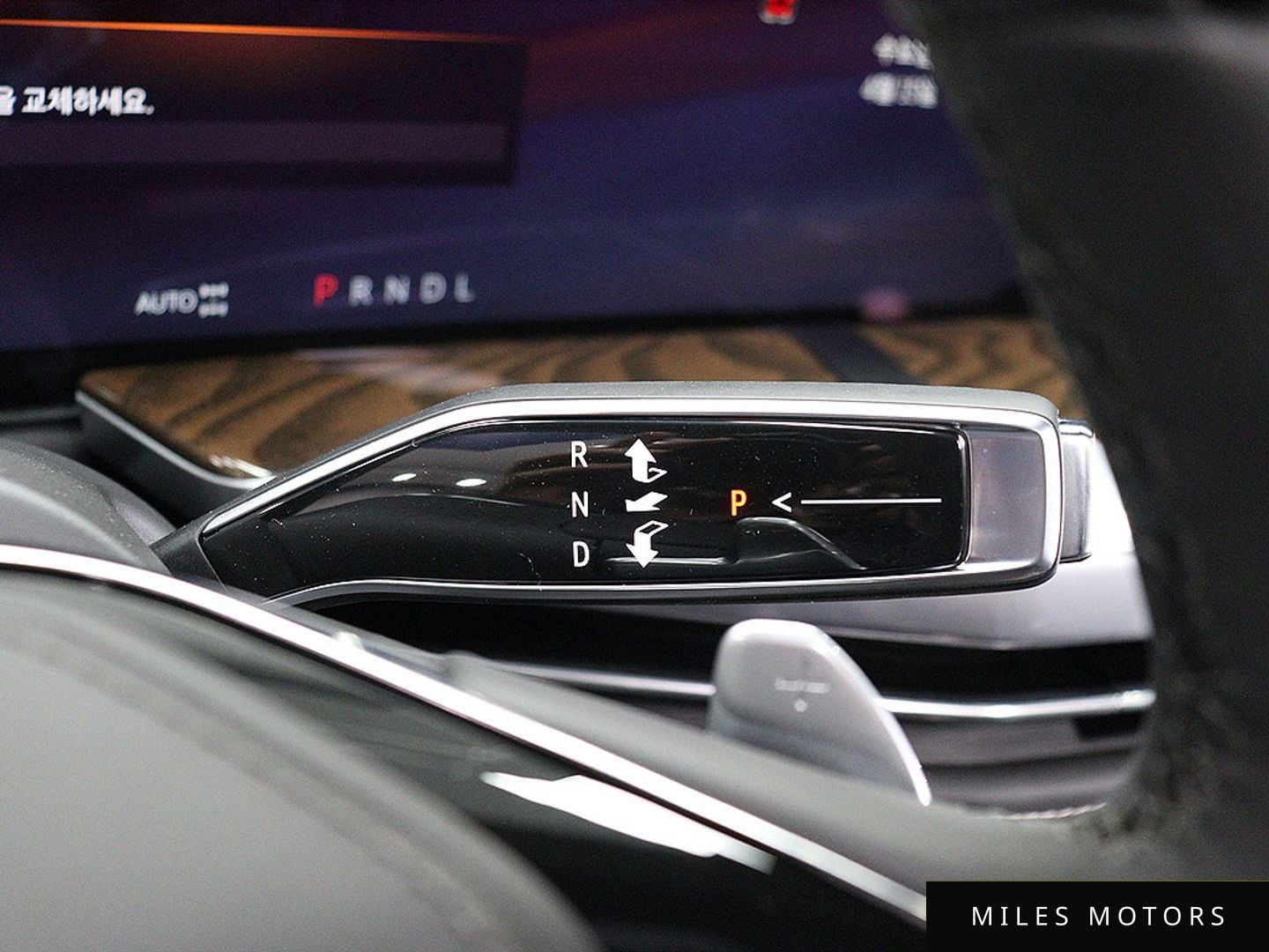 Cadillac Escalade 2025 — миниатюра 8