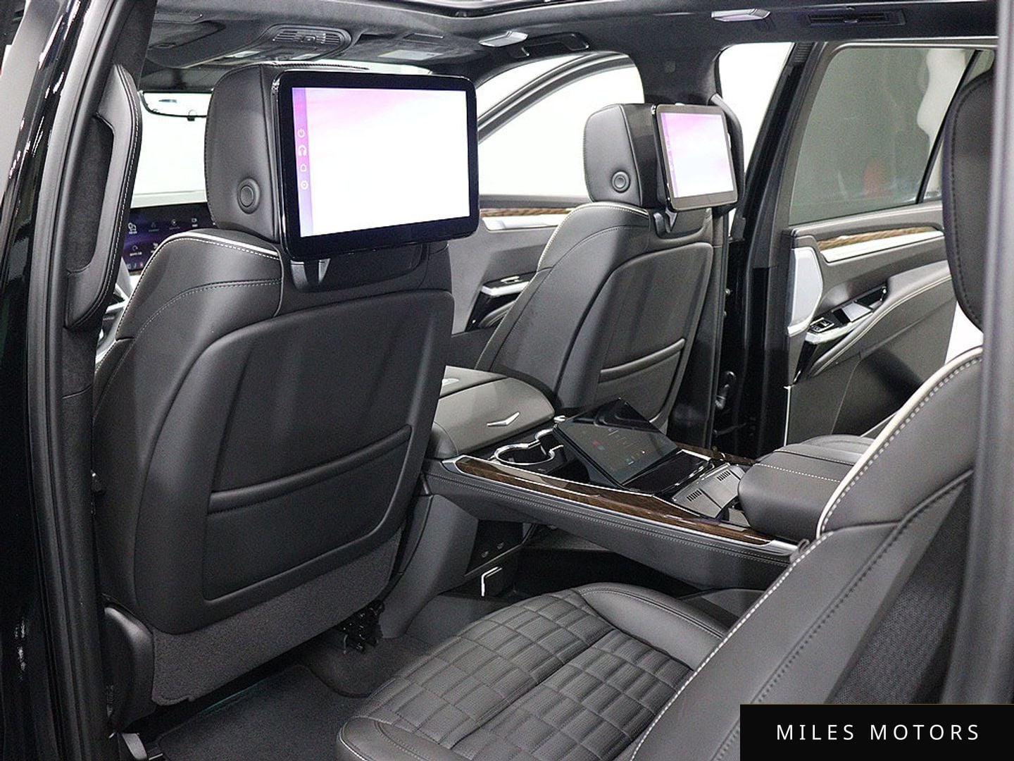 Cadillac Escalade 2025 — миниатюра 12