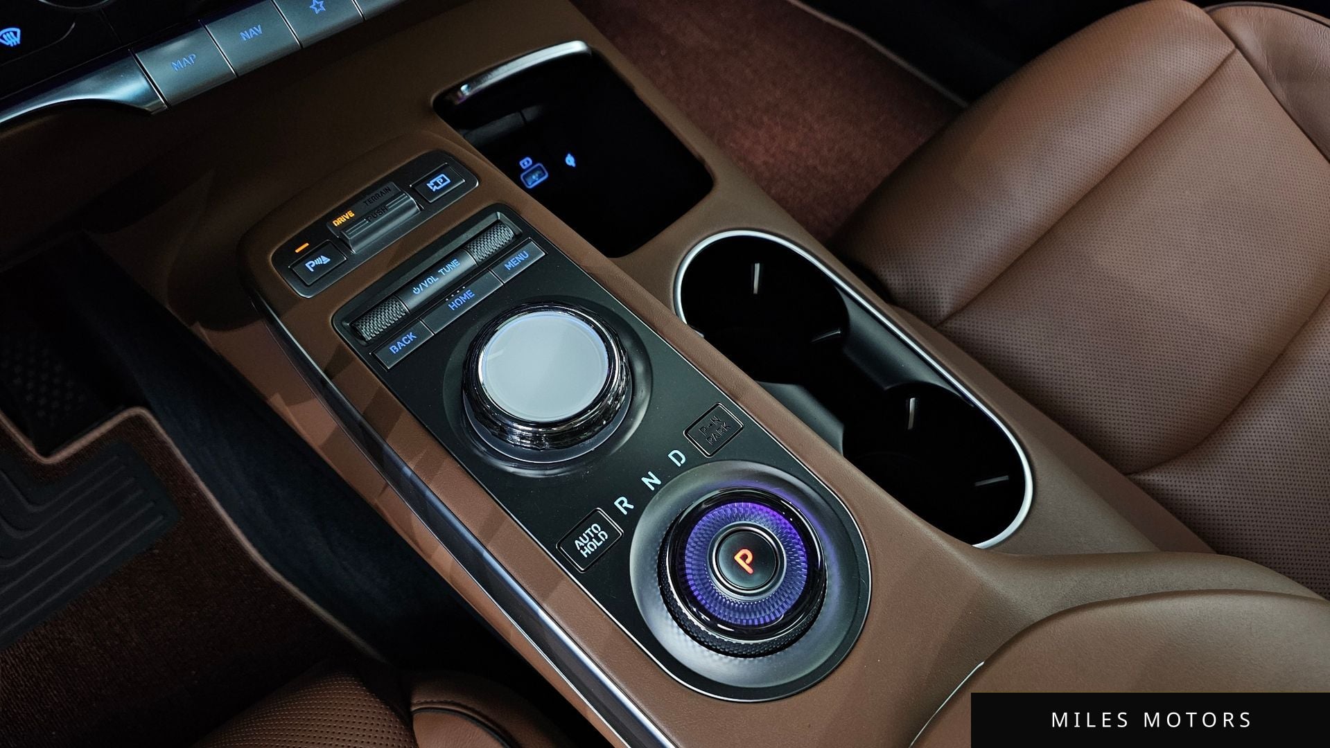 Genesis GV70 2024 — миниатюра 9