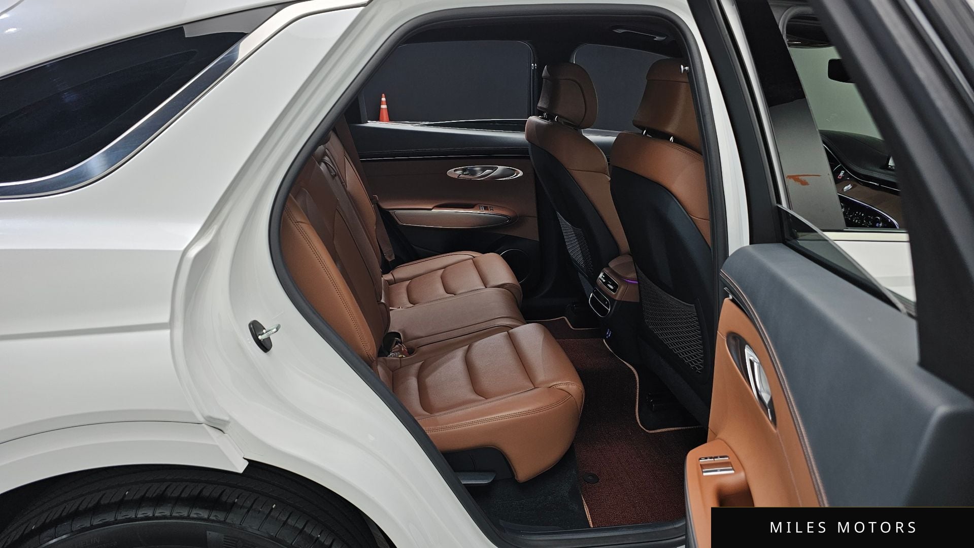 Genesis GV70 2024 — миниатюра 11