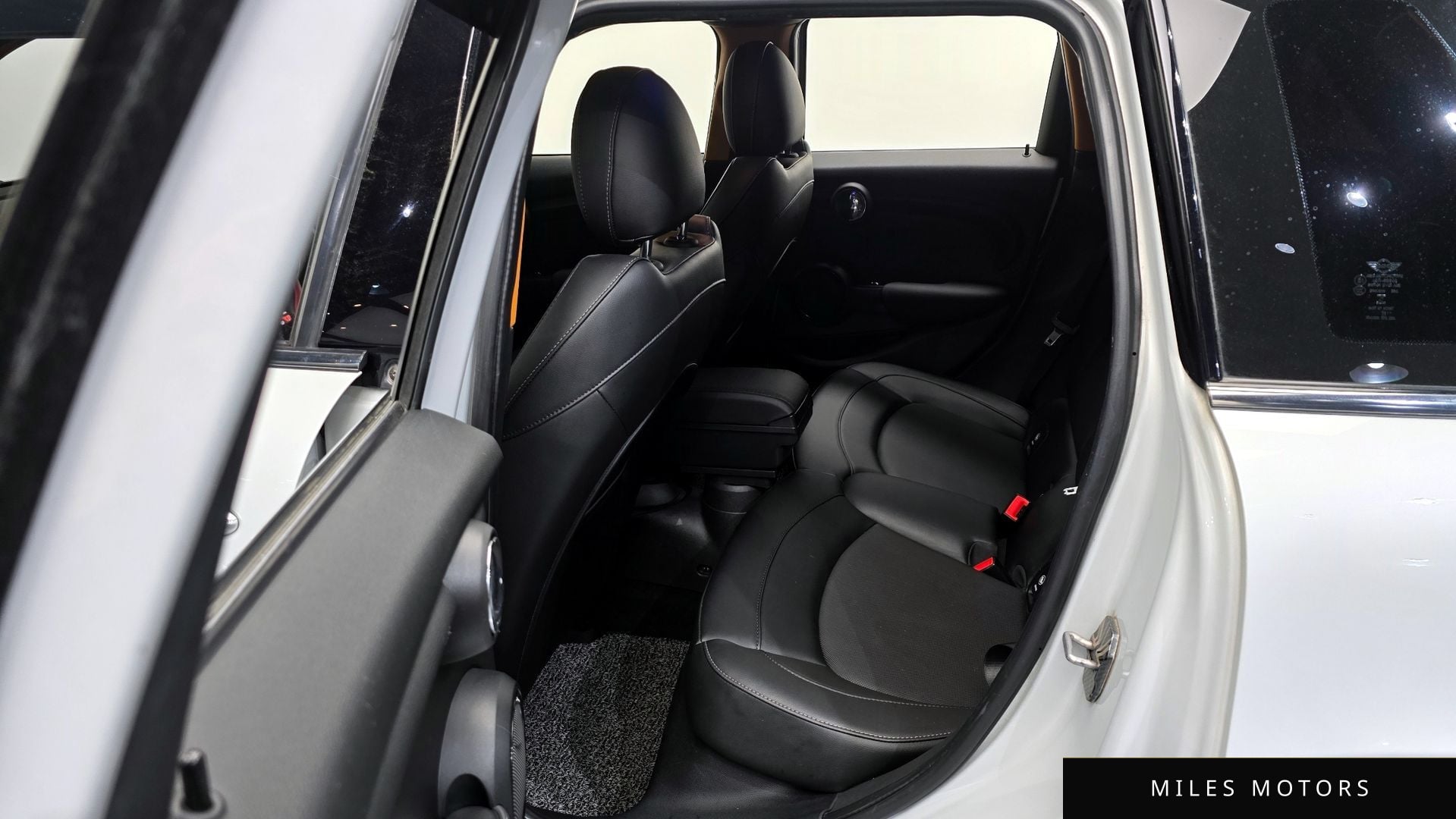 MINI Cooper D 2015 — миниатюра 12