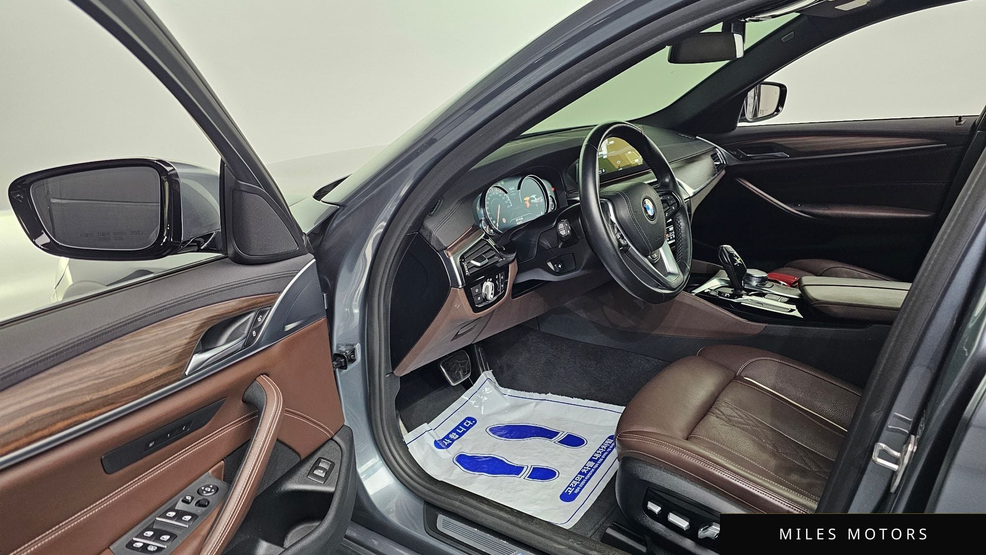 BMW 5 Series (G30) 2018 — миниатюра 10