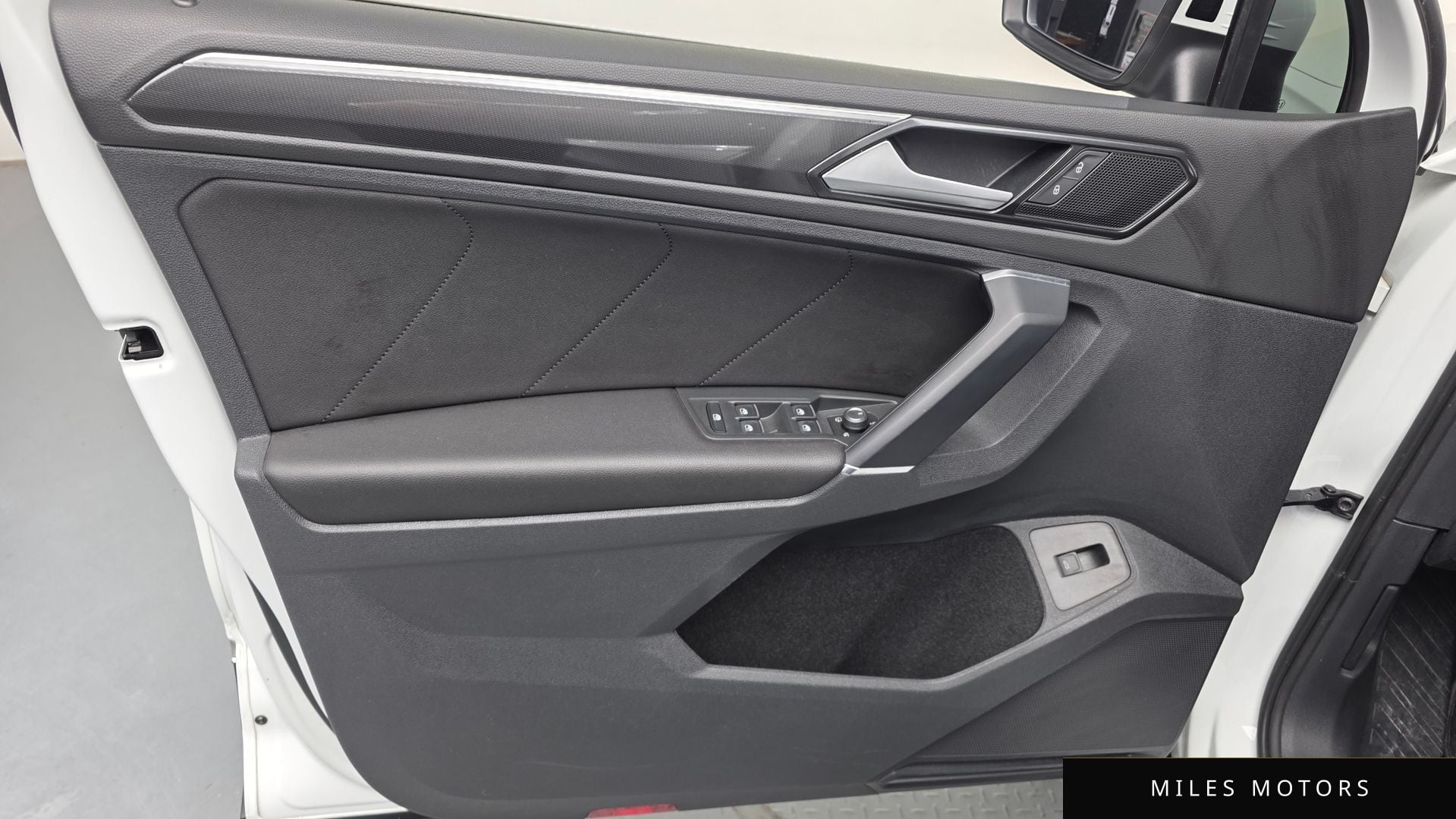Volkswagen 티구안 2018 — миниатюра 14