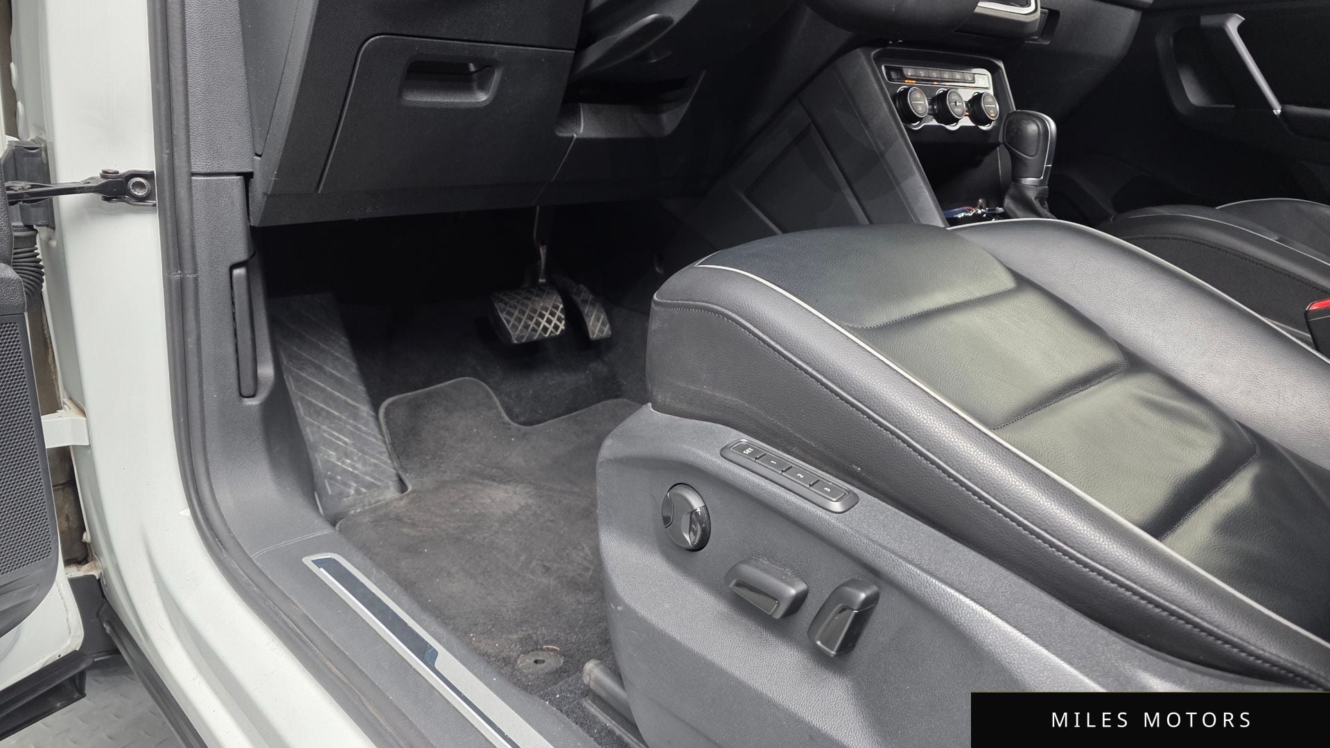 Volkswagen 티구안 2018 — миниатюра 28