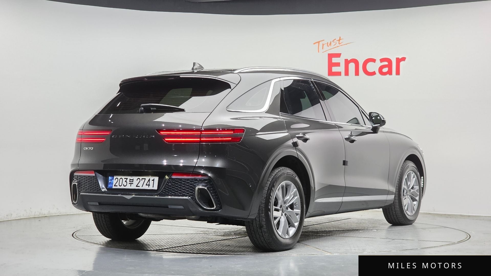 Genesis GV70 2023 — миниатюра 2