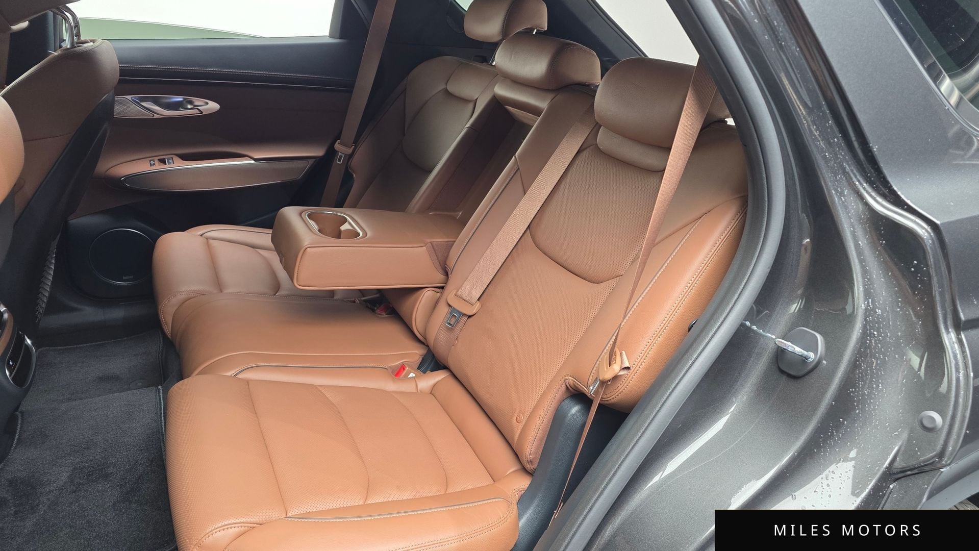 Genesis GV70 2023 — миниатюра 18