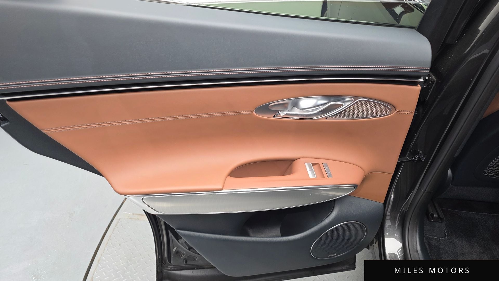 Genesis GV70 2023 — миниатюра 15