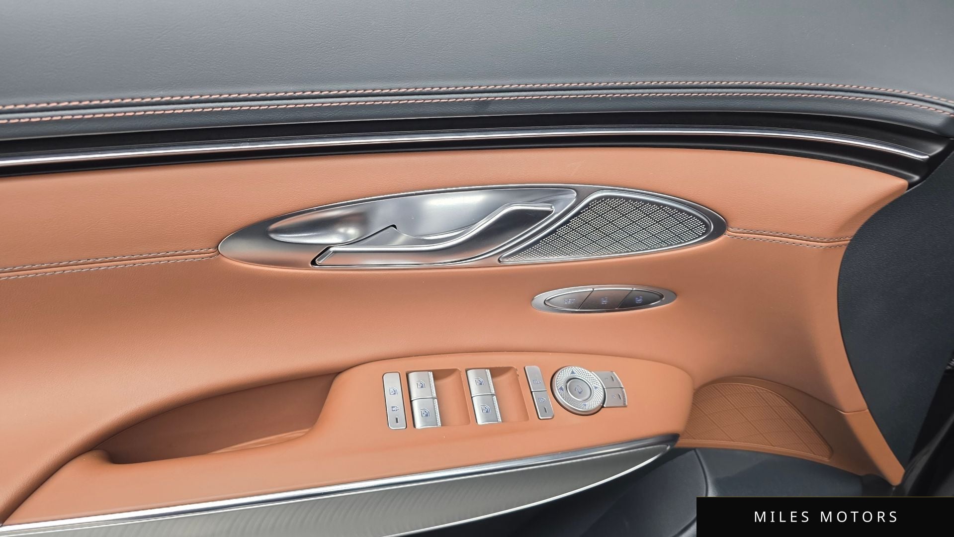 Genesis GV70 2023 — миниатюра 31