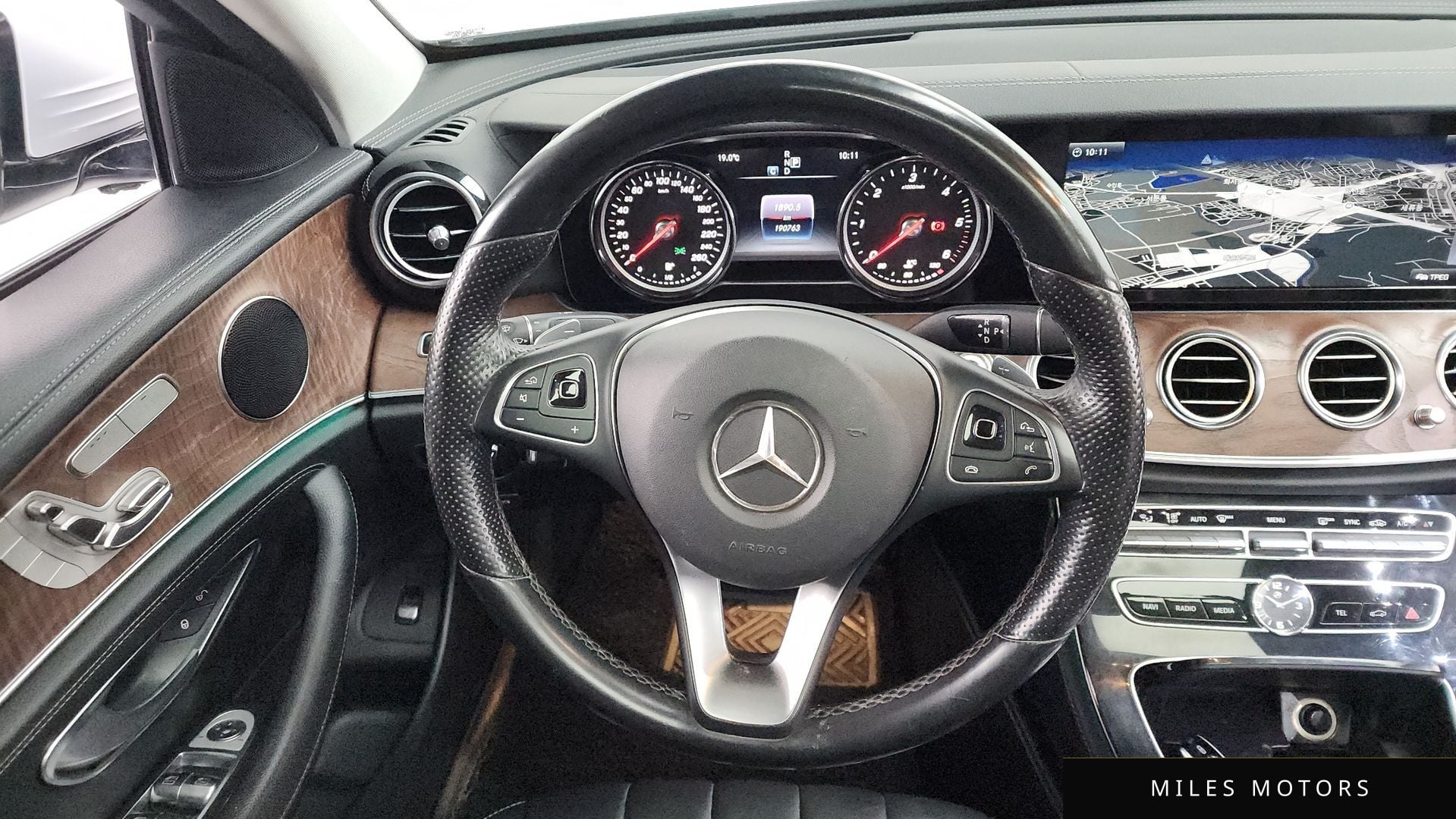 Mercedes-Benz E-Class W213 2017 — миниатюра 12
