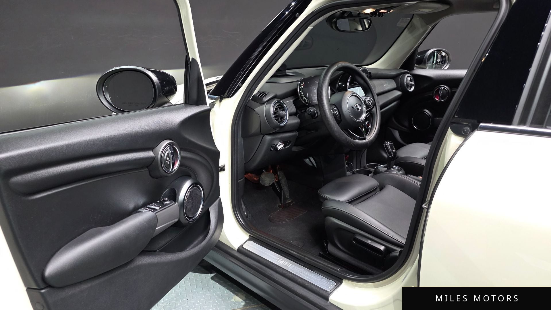 MINI Cooper 2021 — миниатюра 10