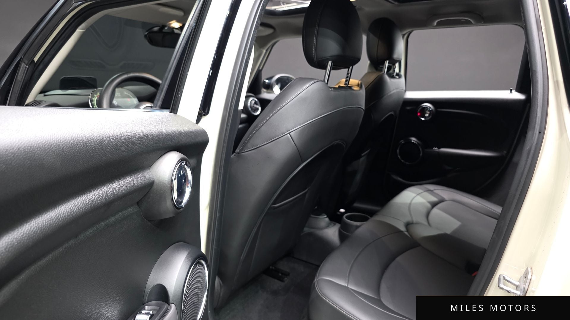 MINI Cooper 2021 — миниатюра 11