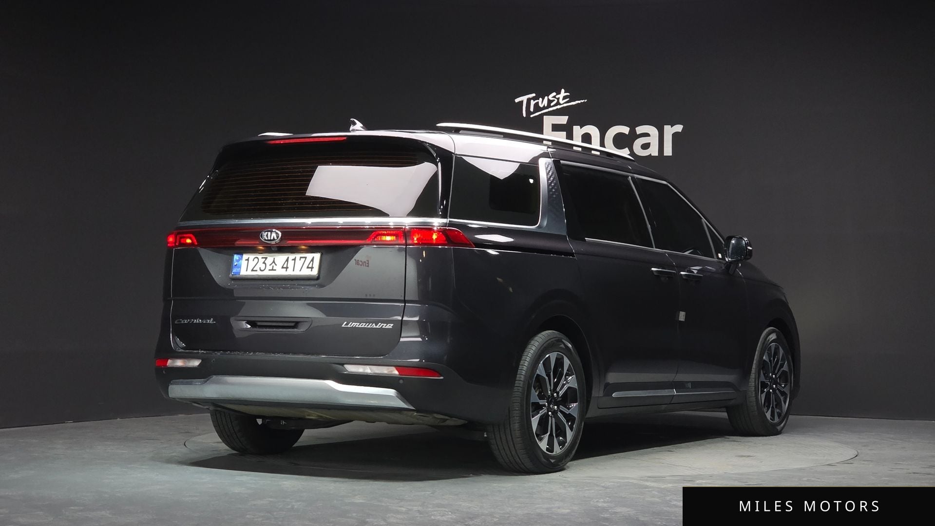 Kia Carnival 2021 — миниатюра 2