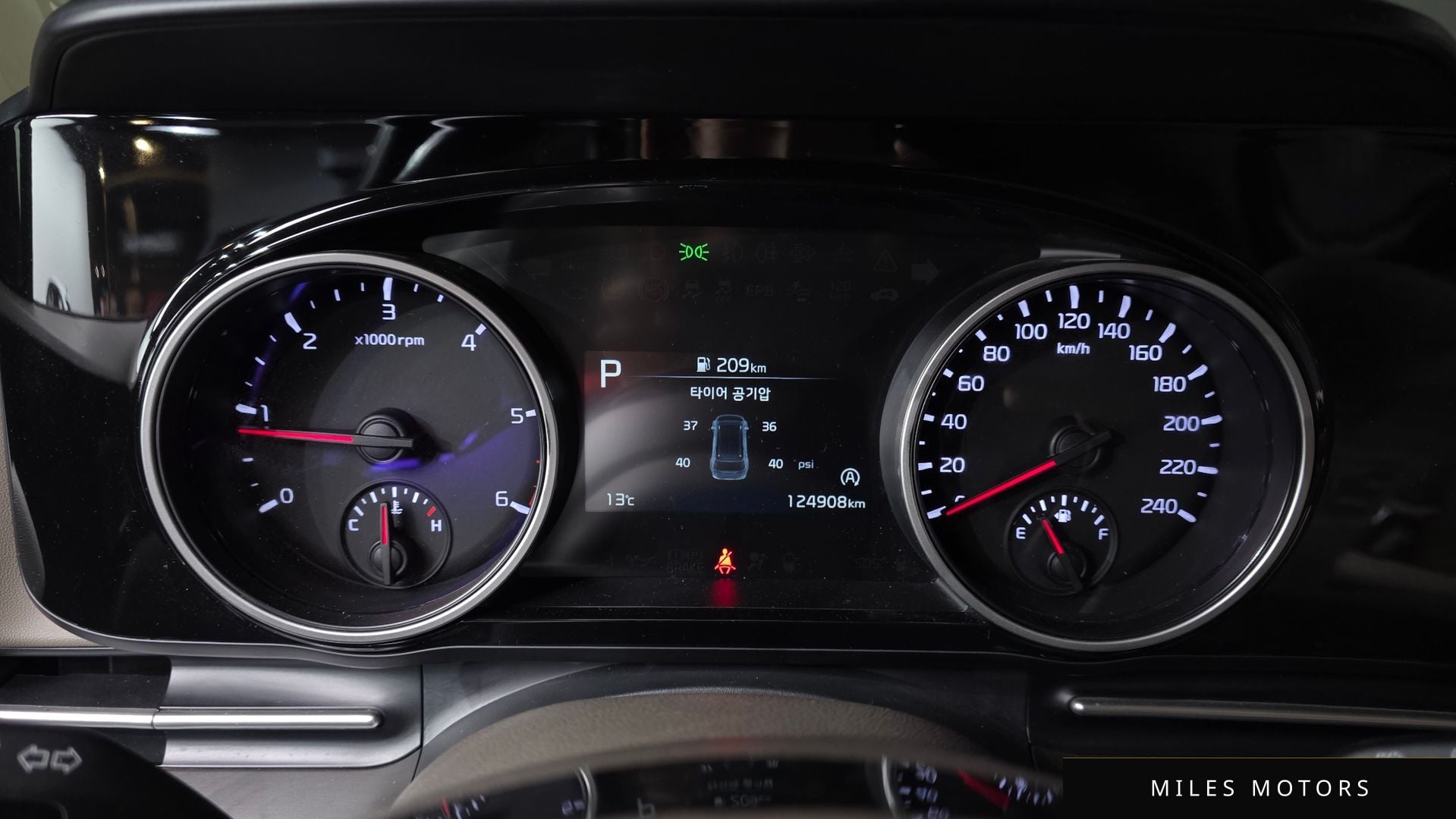 Kia Carnival 2021 — миниатюра 11