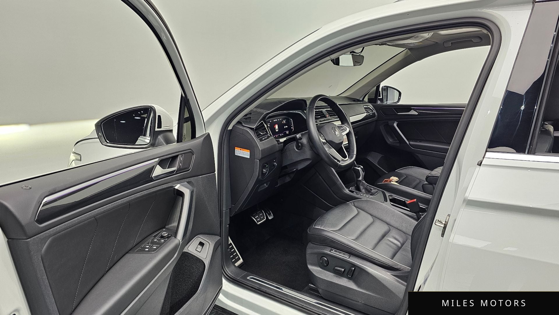 Volkswagen 티구안 2022 — миниатюра 13
