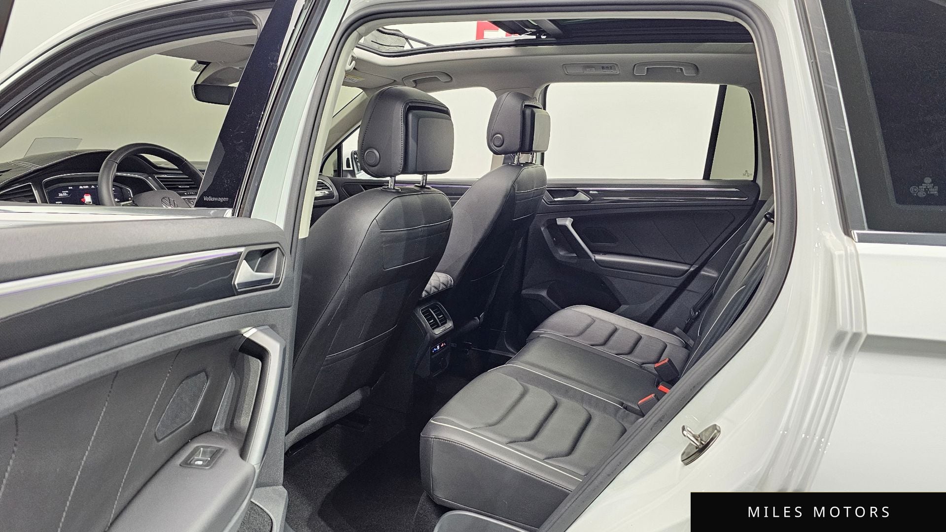 Volkswagen 티구안 2022 — миниатюра 17