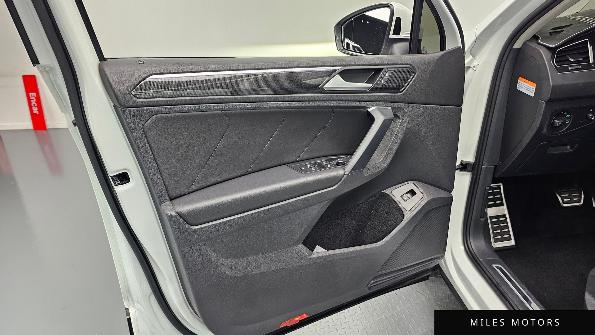 Volkswagen 티구안 2022 — миниатюра 24