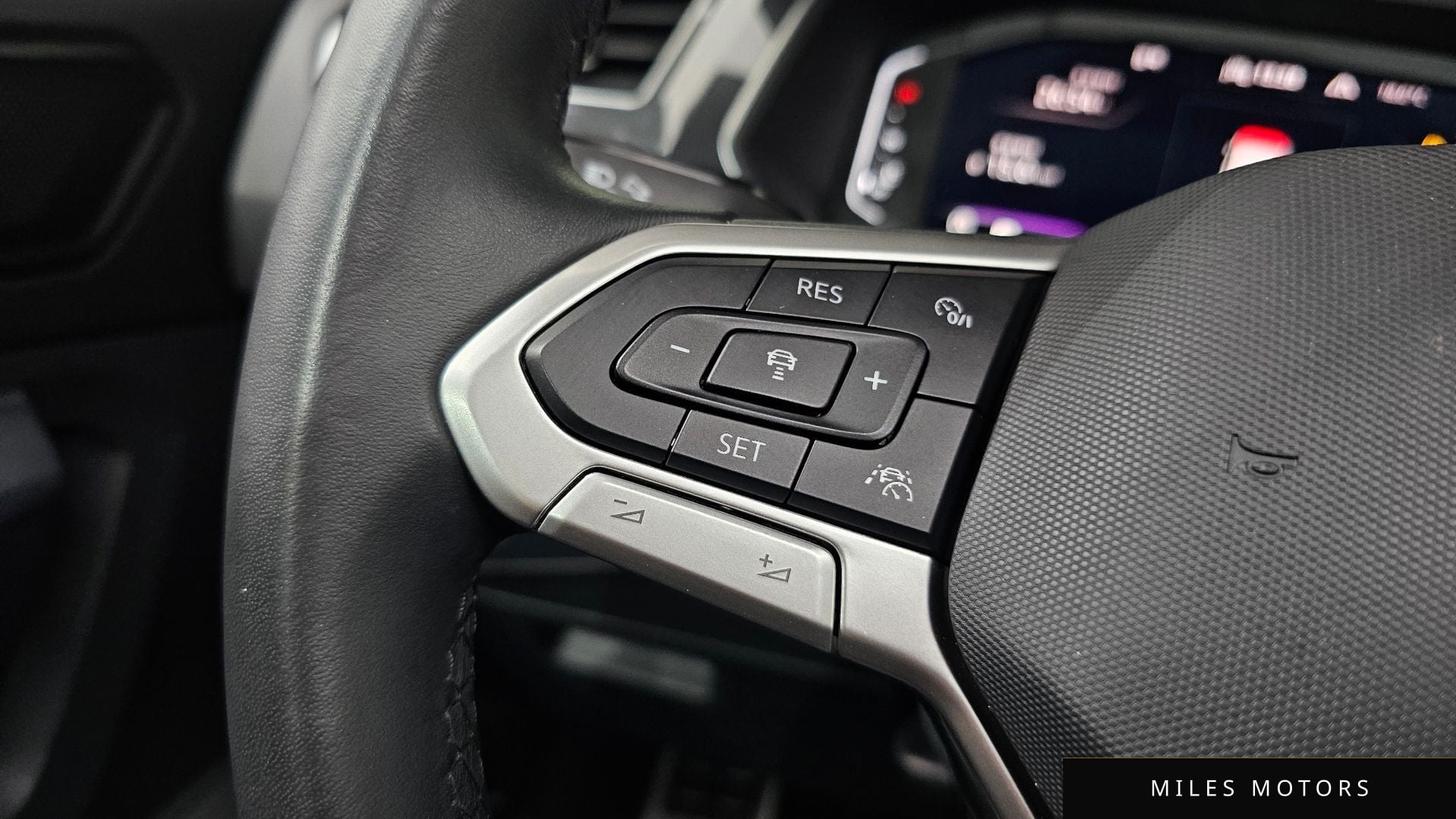 Volkswagen 티구안 2022 — миниатюра 30
