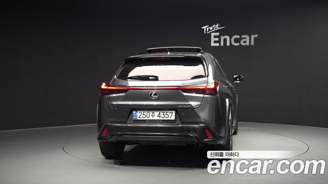 Лексус UX250h 2024 — миниатюра 4